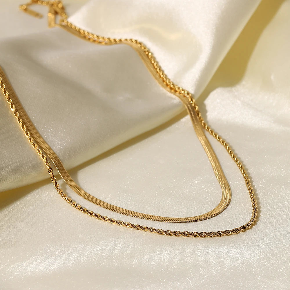 316L Stainless Steel Chunky Chain Necklace for Women . Thick, Glossy & Waterproof Collar Necklace, Bold Statement Jewelry Piece