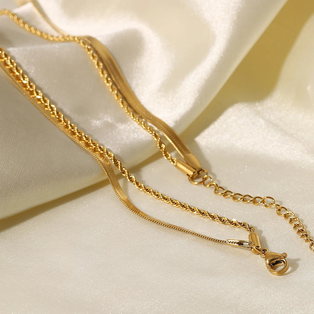 316L Stainless Steel Chunky Chain Necklace for Women . Thick, Glossy & Waterproof Collar Necklace, Bold Statement Jewelry Piece