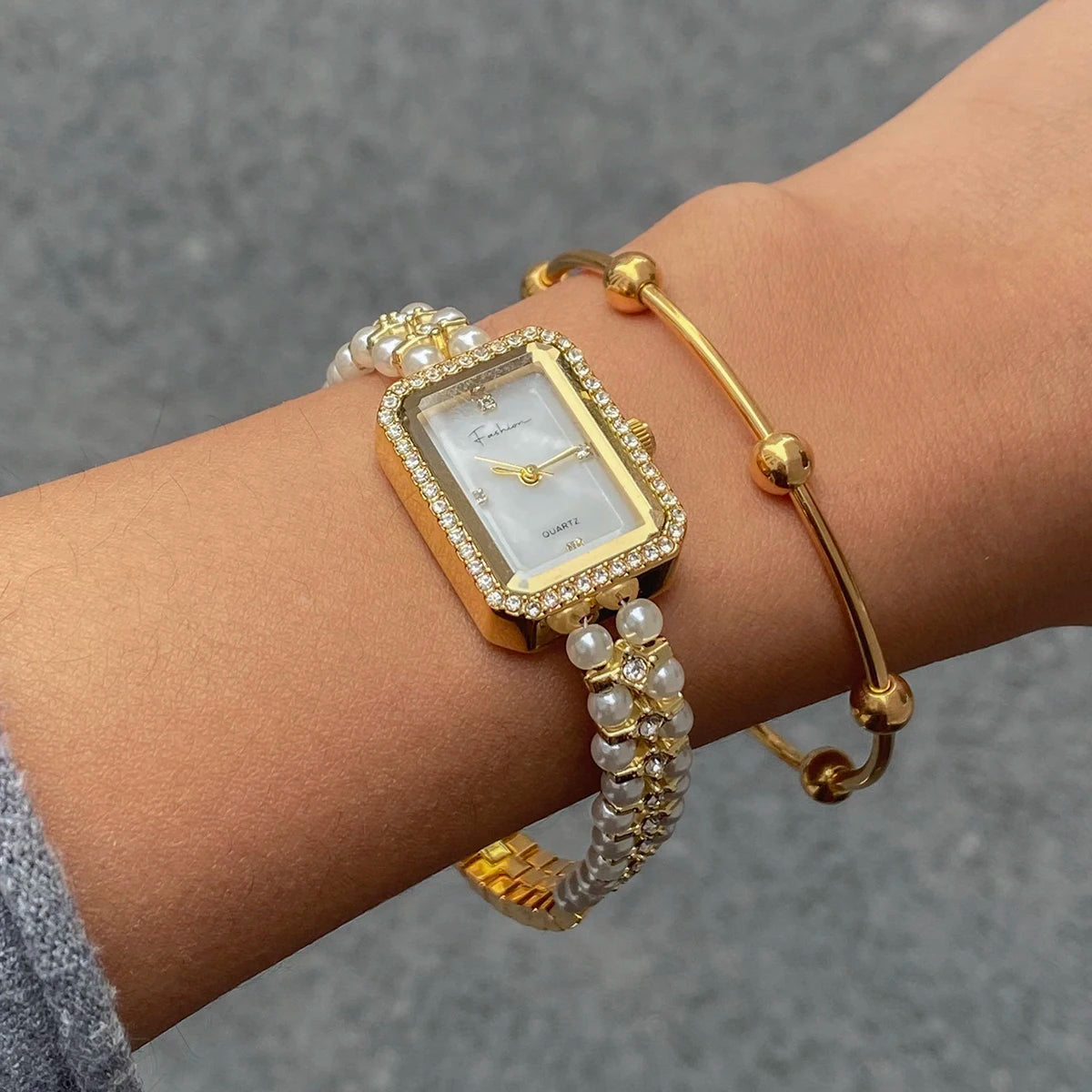 Vintage-Inspired Ladies' Watch – Durable Stainless Steel with Reliable Japanese Movement, Waterproof Design, and Polished 18K Gold PVD Plating for a Shiny, Elegant Finish