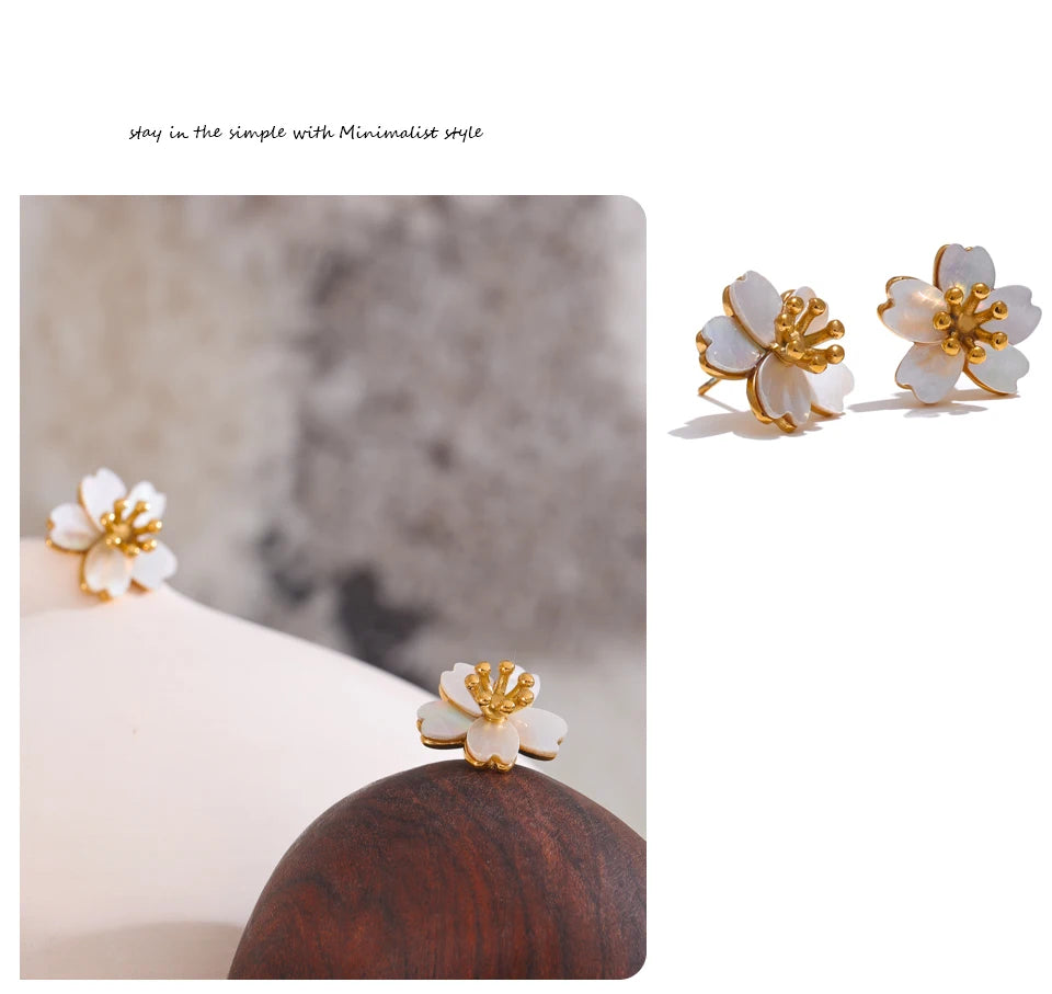 High-Quality Natural Shell Flower Stud Earrings . 18K Gold Plated Stainless Steel, Hypoallergenic Daily Jewelry for Women, Exquisite Elegant Design