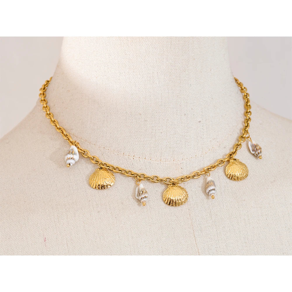 Handmade 18K Gold PVD Plated Necklace Featuring a Natural Shell Charm . Waterproof and Stylish, the Perfect Holiday Accessory for Radiant Summer Vibes
