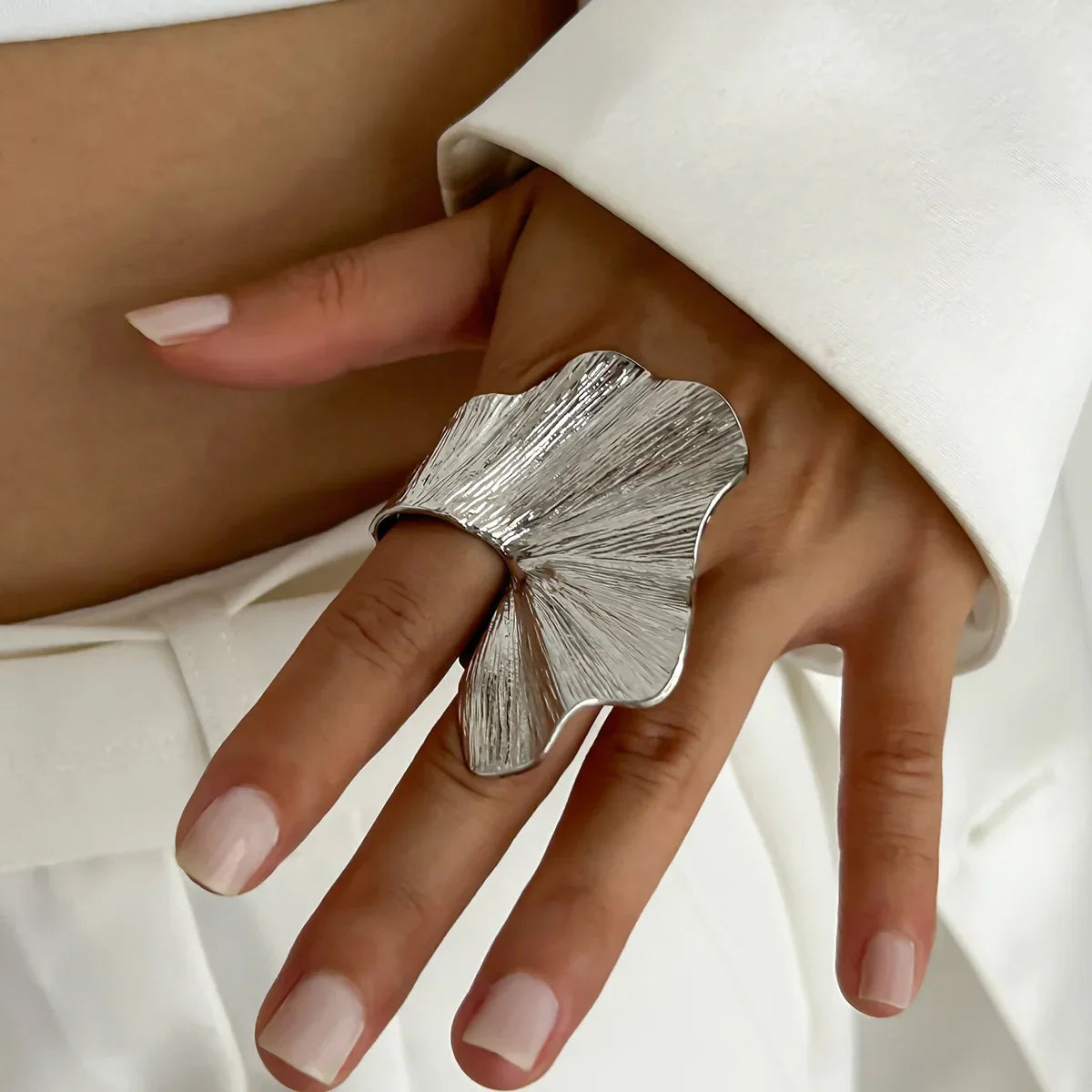 Ginkgo Leaf Statement Ring . Classic Metal Fan-Shaped Design with Pleated Texture.Trend Piece for Bold, Nature-Inspired Looks . Perfect for Punk Parties & Summer Vibes