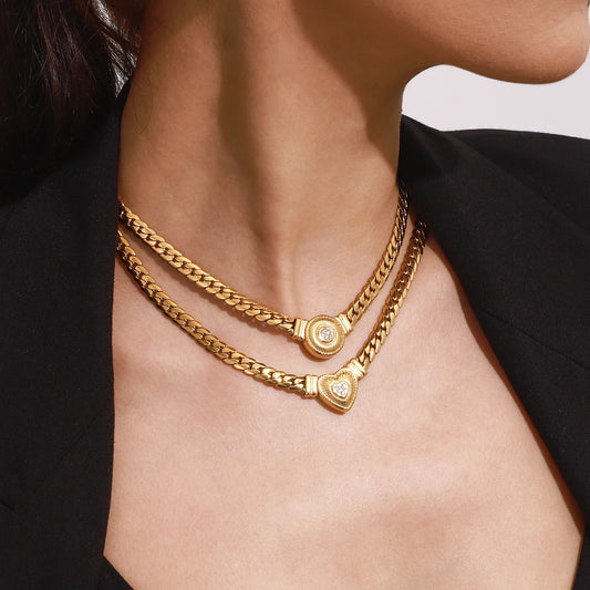 Retro Ribbed Round Pendant Necklace .  Stackable Stainless Steel Watch Chain Style for Women . Vintage-Inspired Statement Jewelry