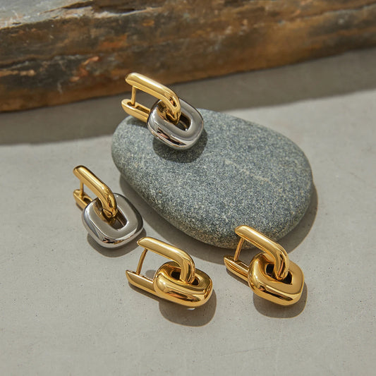 Timeless Glow for Everyday Elegance . Minimalist Two-Tone Oval Earrings Crafted from Durable Stainless Steel and Finished with a Luxurious 18K Gold Plating